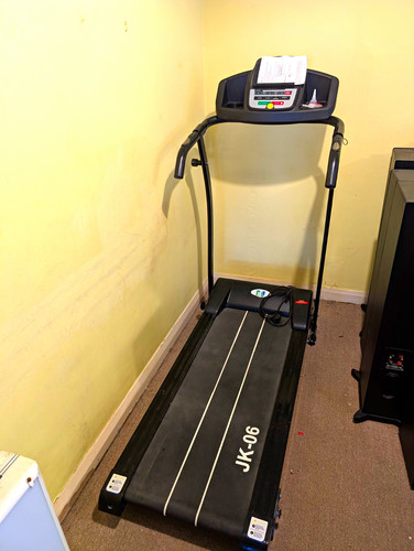 Electric motorised treadmill - electric,